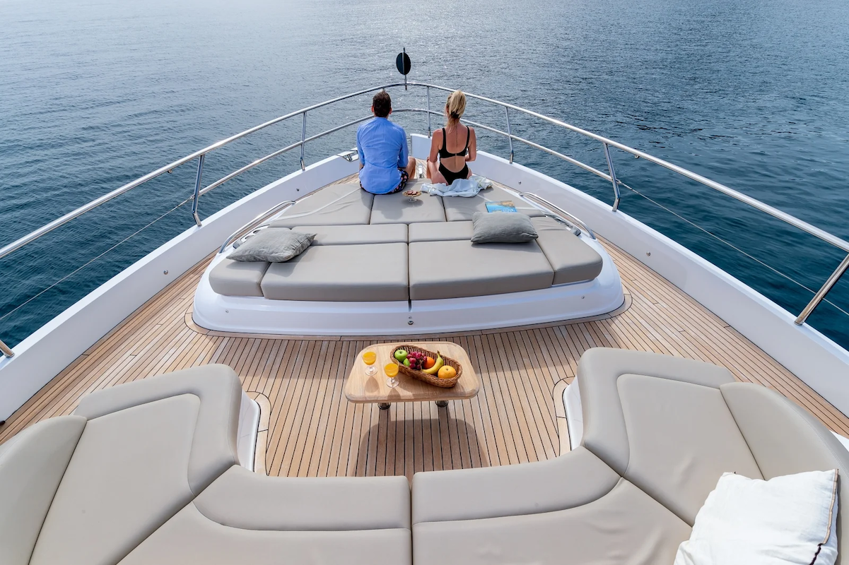 Yacht Charter Etiquette: What Guests Get Wrong Their First Time hero image